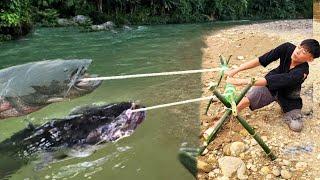 fishing ancient fishing techniques, fishing with plastic tubes, catching giant fish