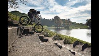 MOUNTAINBIKE-Fahrtechnik: Treppen/Stufen fahren