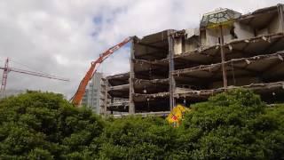 Demolition in progress - Reading, UK / Снос здания - Рединг, Англия