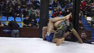 Колизей: Битва Чемпионов 10: Хушвакт Шарифов (Таджикистан) vs. Оятулло Тошмирзоев (Россия) | 70 кг