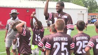 Kids at Browns Youth Camp get excited to meet Shedeur Sanders