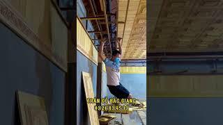 CÓ NÊN LÀM TRẦN GỖ TƯ NHIÊN KHÔNG?  Đơn vị nào thi công uy tín nhất hiện nay ?