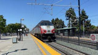 An hour of Caltrain horn shows (Jingle bells, S&HC, and others!)