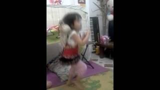 Adorable an talented baby caiyin dancing kongsuni(1)