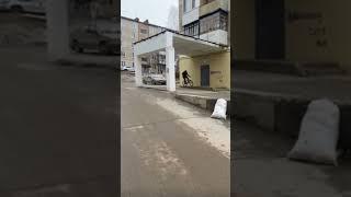 Учат в школе мтб #redbull #рекомендации #велосипед #шортс #стритуха #экстрим
