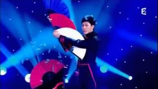 賴柏承 Po Cheng Lai '' FANtasy ''  Le plus grand cabaret du monde - Fan Manipulator