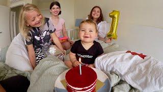 Happy Birthday Laura 1 year old! VLOG