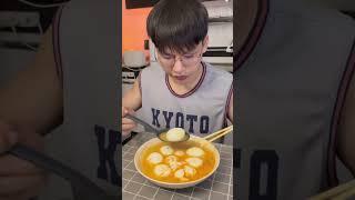 กินไข่ต้มแบบสาวจีน  