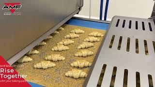 Croissant production 