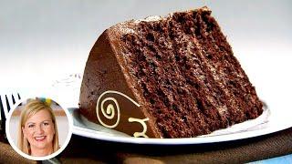 Professional Baker Teaches You How To Make CHOCOLATE CAKE!