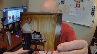 HOWARD'S NOTEBOOK.  One of the first online sites. Online since 1982!