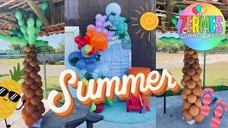 Summer balloon backdrop with balloon palm trees | Zermes Event Decor