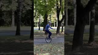 On unicycle #школаоксаныдегтяревой #ski #горныелыжи #горнолыжнаяшкола #unicycle #trainingforkids