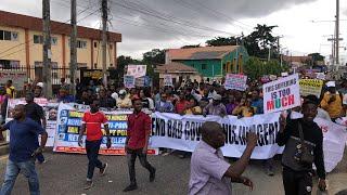 PROTESTERS CHANTING TINUBU OLE AT HUNGER PROTEST IN LAGOS