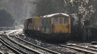 GBRf De-Icer fails at Oxted –73201 & 73213 laid over in Oxted Up Sidings on 27 December 2022