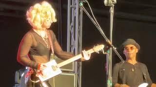 Samantha Fish Rocking The Dallas Guitar Show With Her Cigar Box Guitar