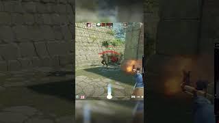 Clutching a 1v4 is this easy #cs2 #csgo #cs