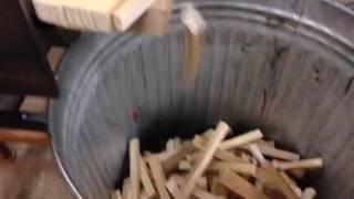 Kindling machine