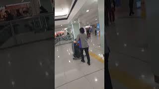 Hard working cleaner at the Mall vacuuming the floor/Gigie MM Vlog/#shorts