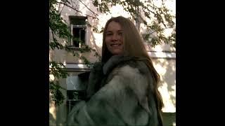 Intergirl (1989) - Fur Fashion Edit - FurGlamor.com #fashionedit #furcoat #furglamor #bluefoxfur