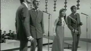 The Seekers Judith Durham 1968 Farewell Performance Intro.