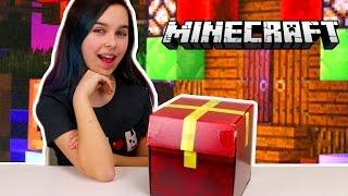 MINECRAFT OFFICIAL MONTHLY MINE CHEST OPENING | HOLIDAY PRESENT | RADIOJH AUDREY