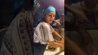 Viral Vada pav girl #ytshort #vadapavgirl #vadapavdidi #viralvadapavgirl #vadapavindelhi