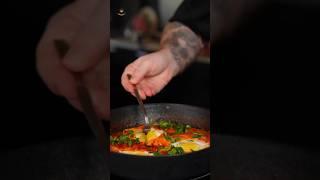 Шакшука! В приготовлении участвовали сковорода Happycall Noire Red label, аксессуары Happycall Fores