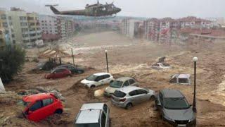 Chaos in Catania Italy!! Flood in Riposto, cars swept away into the sea