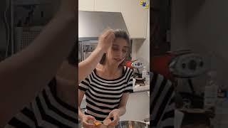 이탈리아 여자 뚝배기 깨기