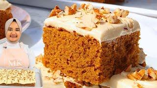 The BEST ever PUMPKIN SHEET CAKE with cinnamon cream cheese frosting