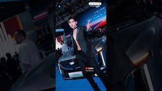 Walking into the Grammys  Huang Dasheng ( 黄大圣 ) Chinese Model #doubledoorbody #fullaura