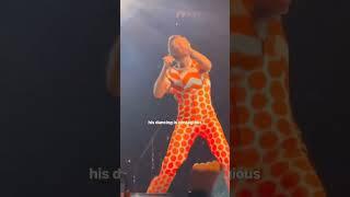 His dancing is really contagious#harrystyles #harrystylesloveontour #harry #hazza #hs3 #hslot #hs