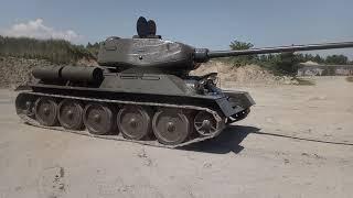 T-34 tank steering, turning around, makinmg a U-turn