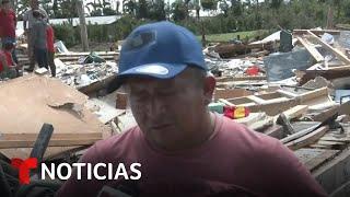 "Es muy triste": entre lágrimas latino habla del tornado que destruyó su casa | Noticias Telemundo