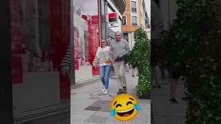 Try not to laugh #fail  #scare  #fails  #scareprank  #funnyvideos #jumpscare  #sneak