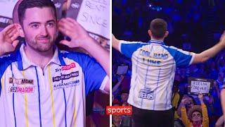 Luke Humphries has an EPIC new Leeds-inspired walk-on! 🟡