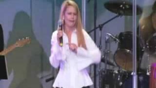 Jennifer Joseph Live - "I Feel the Earth Move"
