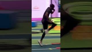 Daniel Roberts 60 hurdles warm up! #hurdles #trackandfield #running