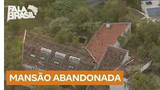 Mansão onde Hebe Camargo morou está abandonada e pode ir a leilão