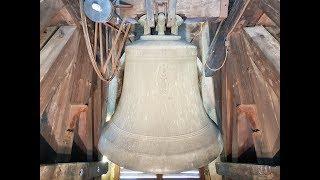 Innsbruck (Tirol) Geläute der Schützen/Herz-Jesu Glocke aus dem linken Turm der Jesuitenkirche