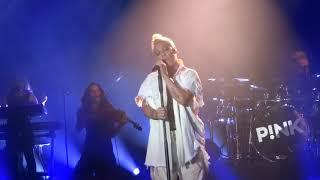 Pink - Beautiful Trauma - LIVE @ Pro7 in concert in Berlin 09.12.2017