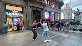 Bailando BACHATA DOMINICANA