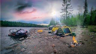 ЗАБРАЛИСЬ В САМУЮ ДИЧЬ. СЕВЕРНАЯ РЫБАЛКА. ОГРОМНЫЙ ТАЙМЕНЬ.  СТАРОВЕРЫ И ТАЙГА. ЭКСПЕДИЦИЯ НА СЕВЕР