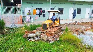 Start A New Project Pour soil and remove trash before building!! Strong Bulldozer & 5ton truck.