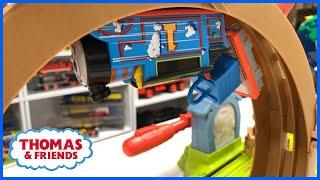 Thomas & Friends Launch & Loop Maintenance Yard Weird 2022 Train Set