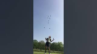 11 ball keep going juggling in slowmotion video)
