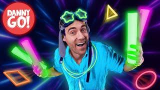 "Glow in the Dark Shapes Dance!"️🟩 🟣 Glow Sticks Brain Break | Danny Go! Songs for Kids