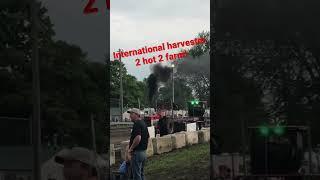 International 1066 2 hot 2 farm #shorts #tractorpulling #truckpulling #internationalharvester