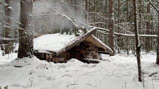 HIDING IN A WARM DUGOUT AFTER A SNOWFALL. COZY SURVIVAL AT +20 INSIDE